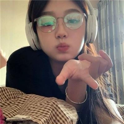 心不在焉的服务生